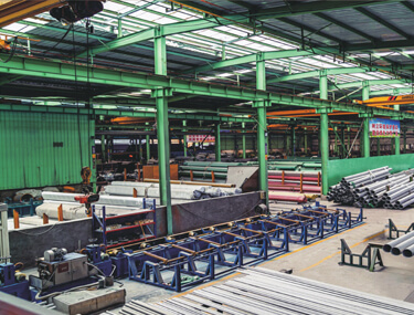 生産設備: production workshop
