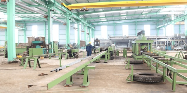 生産設備: straightening shop