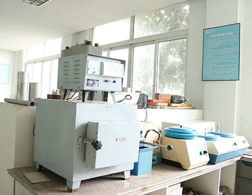 検査設備: box type resistance furnace metallographic specimen polishing machine bench top metallographic grinding and polishing